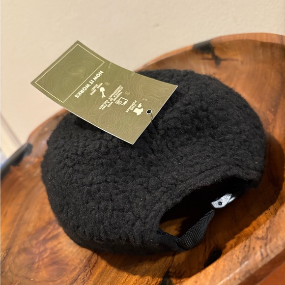 Parks Project Trail 5 Panel Arrow Sherpa Fleece Hat Outdoor Hiking Brand New NWT - Picture 7 of 12